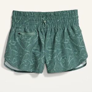 Green high waisted dolphin hem athletic shorts Small